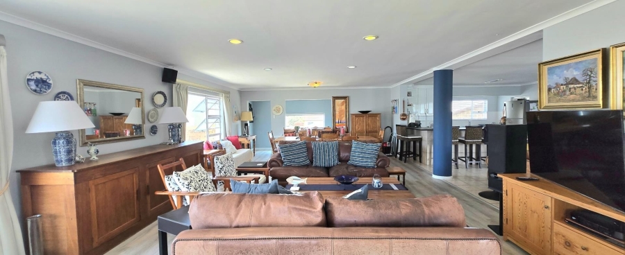 5 Bedroom Property for Sale in Franskraal Western Cape